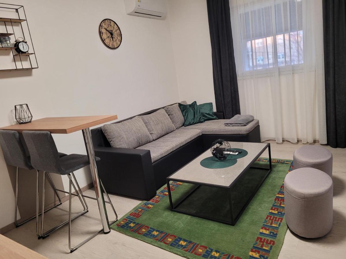 Kod Dide - Entry With Pin 0-24H Apartment Slavonski Brod Bagian luar foto
