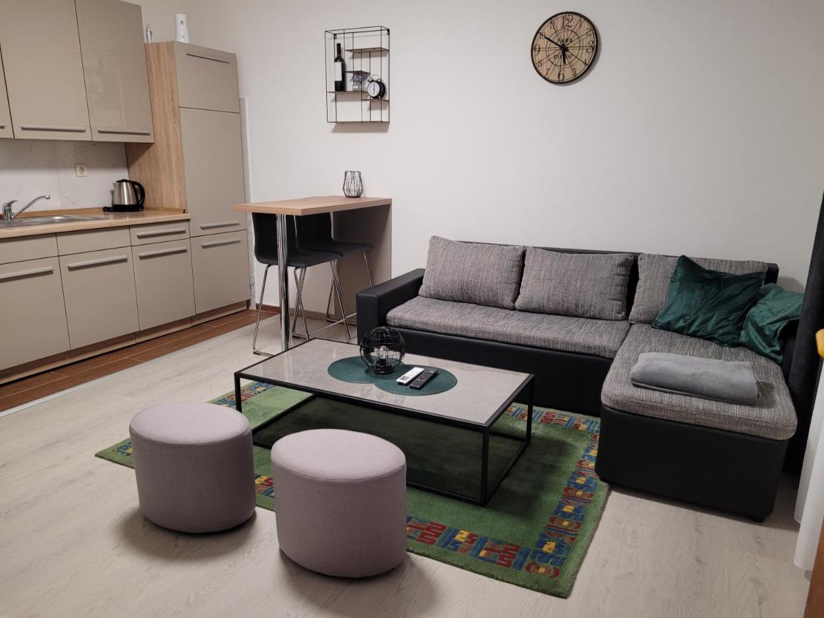 Kod Dide - Entry With Pin 0-24H Apartment Slavonski Brod Bagian luar foto