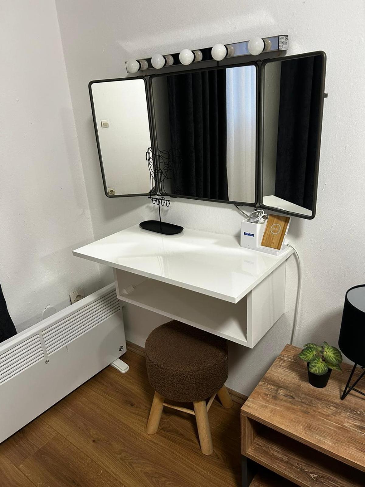 Kod Dide - Entry With Pin 0-24H Apartment Slavonski Brod Bagian luar foto